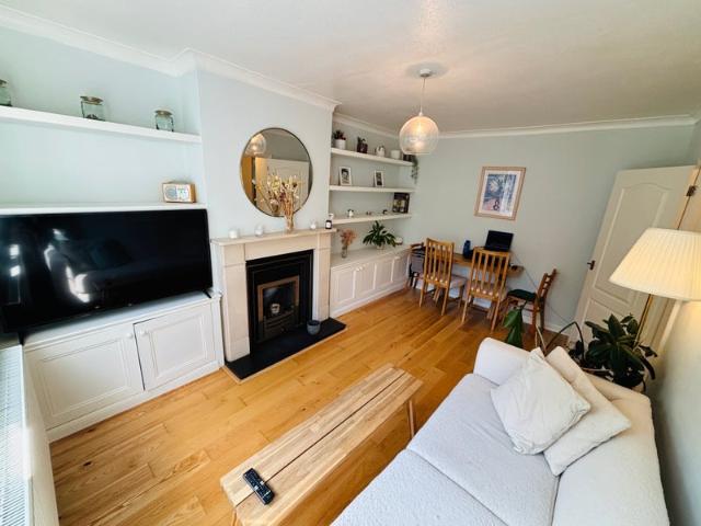 ✨ Fully Furnished 2 Bed Flat Private Garden
