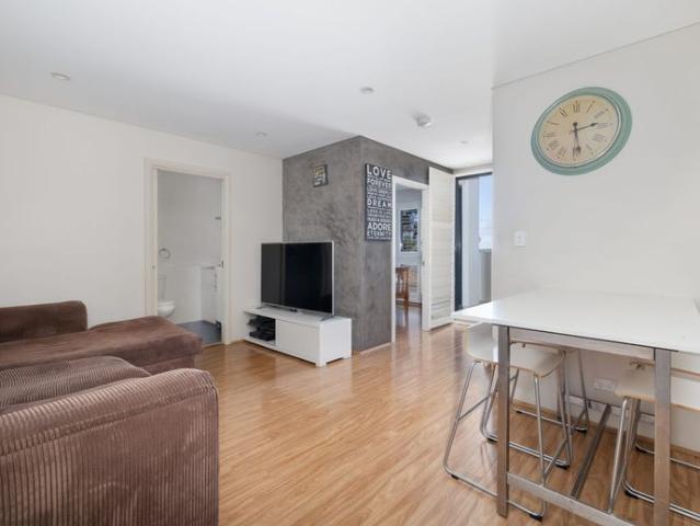 Fully furnished 2 bed unit close to amenities