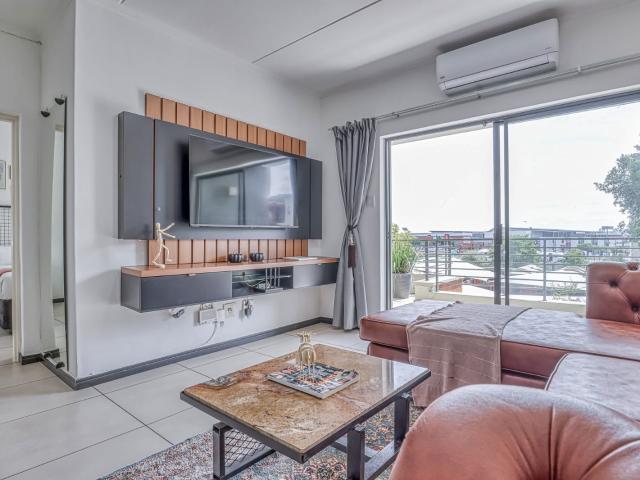 FULLY FURNISHED 2 Bedroom Apartment To Rent in Broadacres, Sandton!