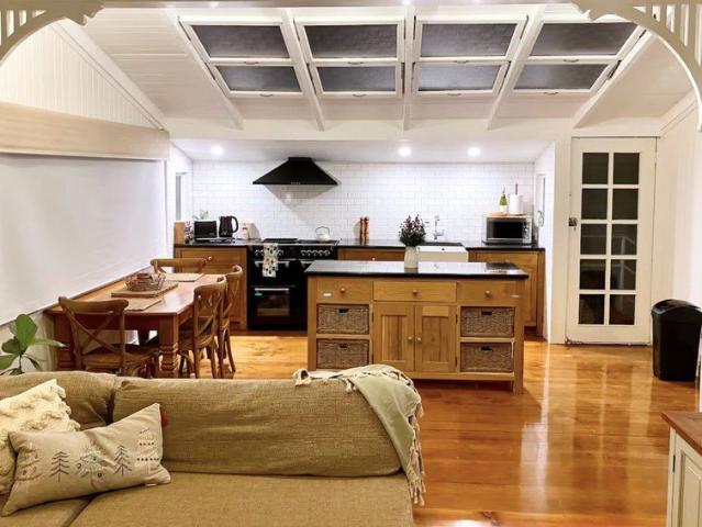 Fully Furnished 2 Bedroom Apartment with Bay Views | Utilities Included