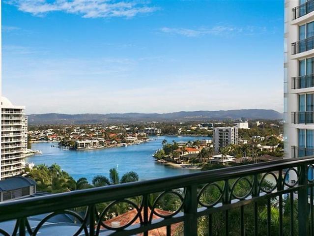 Fully Furnished 2 Bedroom Apartment with Hinterland Views