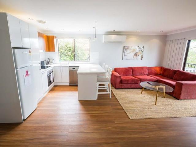 Fully Furnished 2 bedroom apartment available on 12 month lease