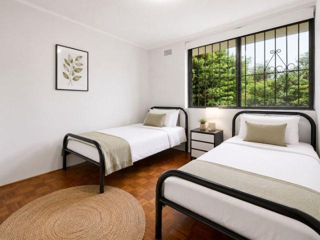 Fully furnished 2 bedroom apartment Bondi Junction