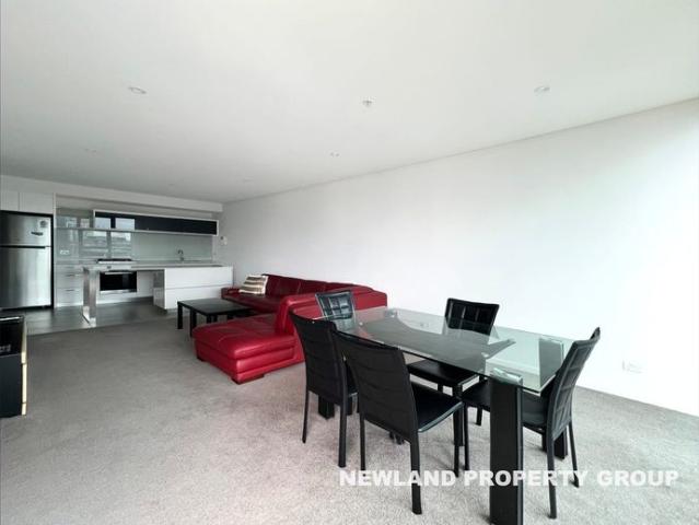 Fully Furnished 2 Bedroom Apartment in Docklands Yarra Edge