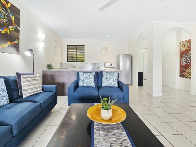 Fully Furnished 2 Bedroom Apartment Located in the Lovely Mango Lagoon Resort