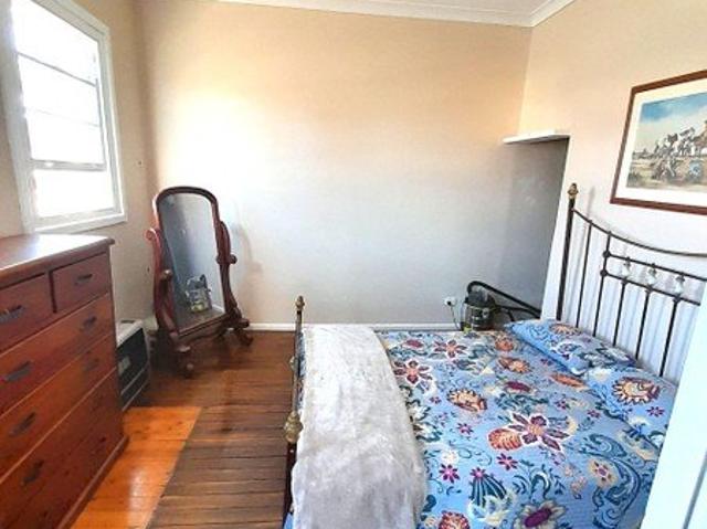 Fully furnished 2 bedroom apartment on Bradley Street