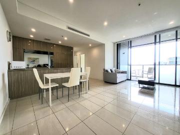 Fully furnished 2 bedroom apartment @ Platinum!