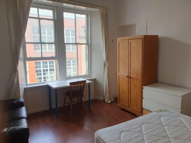 Fully Furnished 2 Bedroom Flat Available for Rent