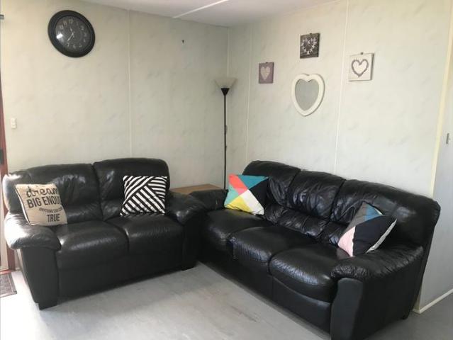 FULLY FURNISHED 2 BEDROOM GRANNY FLAT