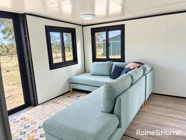 Fully Furnished 2 Bedroom Granny Flat