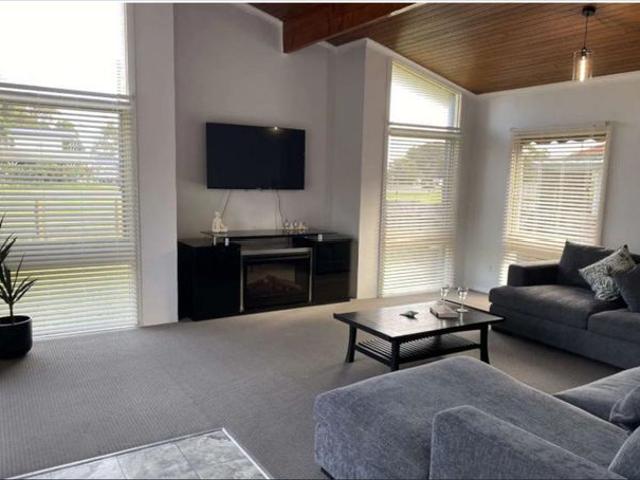 Fully furnished 2 bedroom home
