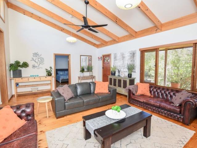 Fully furnished 2 bedroom home