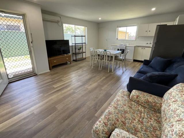FULLY FURNISHED 2 BEDROOM UNIT!