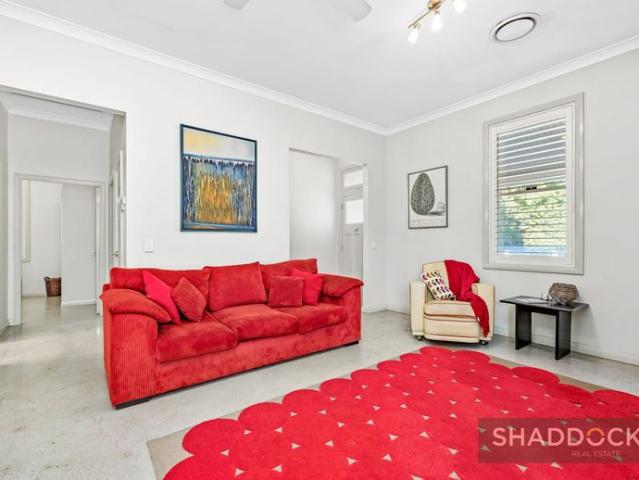 Fully Furnished 2 Bedroom Unit