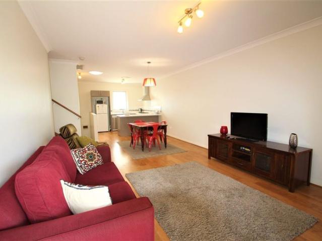 Fully Furnished 2 Bedroom Unit