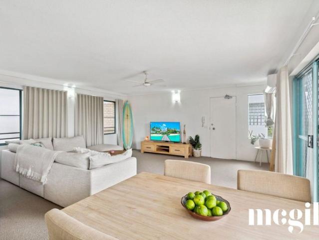 Fully Furnished 2 bedroom unit in Cotton Tree