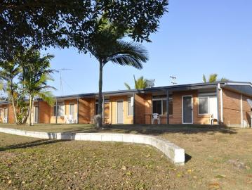 FULLY FURNISHED 2 BEDROOM UNIT SARINA BEACH