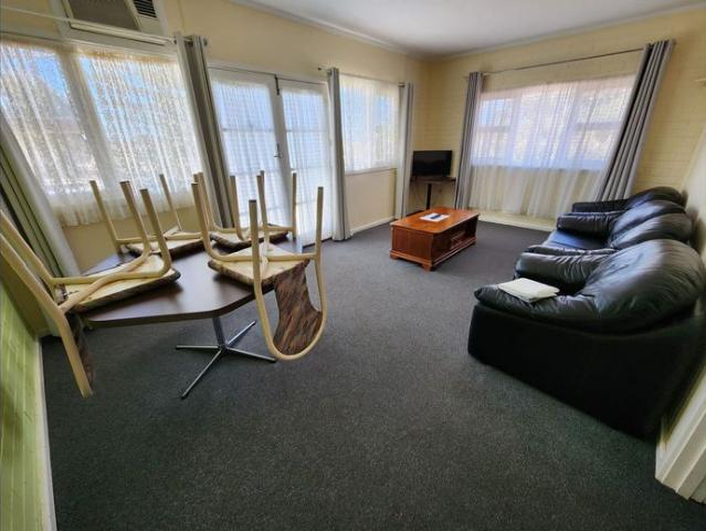 Fully Furnished 2 Bedroom Upstairs Apartment 21 – Whyalla Playford