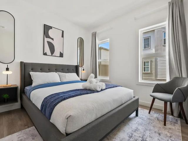 Fully Furnished 2 Bedroom 2 Bathroom Private Townhouse — 2 Bedrooms Townhouse