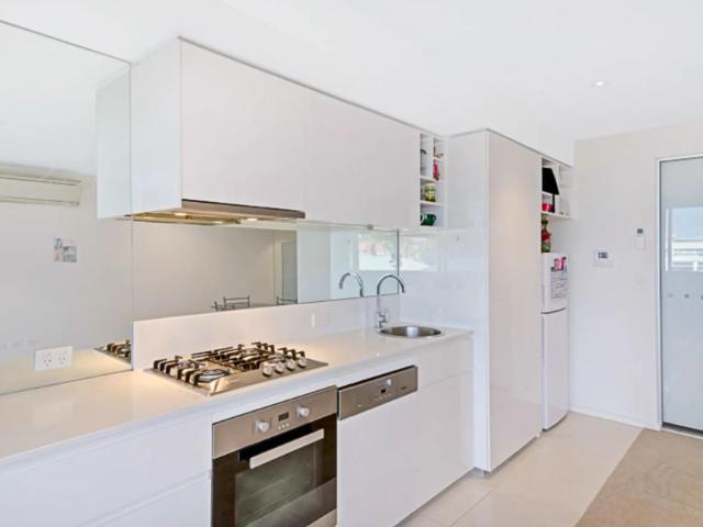 Fully furnished 2 bedrooms apartment in CBD