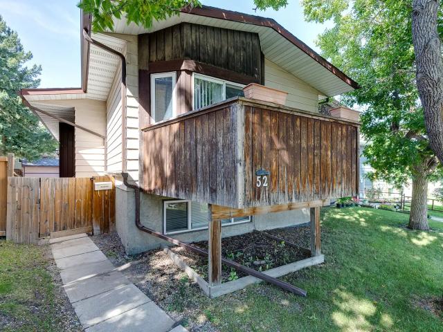 FULLY FURNISHED | 2 BEDROOMS | QUIET CUL DE SAC | GREAT YARD