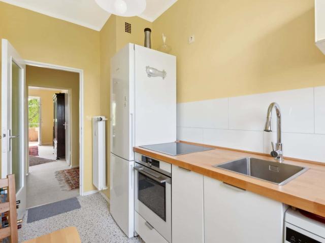 Fully Furnished 2 Room Modern Apartment with Balcony in Prime Charlottenburg Location