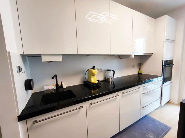 Fully furnished 2 room apartment with balcony and modern amenities near Frankfurt Messe City West, Frankfurt Amsterdam Apartments for Rent