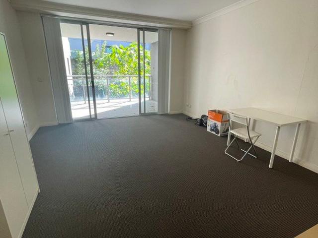 Fully Furnished 2B2B1S. WeChat: BoeyANTmover,KRL103,KRL106,ATR102,KRL108,KRL104