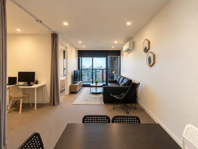 Fully Furnished 2bed 1 bath apartment available in Oct!