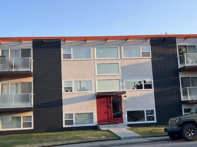 Fully Furnished 2BR | Convenient Location | Move In Ready | Garage Included — 2 Bedrooms Condo Unit