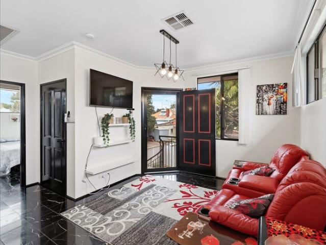 Fully Furnished 2BR Townhouse in Mosman Park—$850/wk from 14 Jul 2026