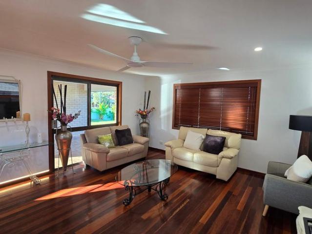 Fully Furnished 4 Bedroom Family Home in Southport
