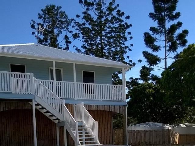 Fully Furnished 4 Bedroom Family Home in the Heart of Mount Perry