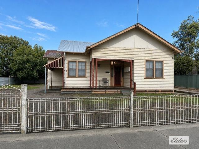 Charming 4 Bedroom Home Available Furnished or Unfurnished