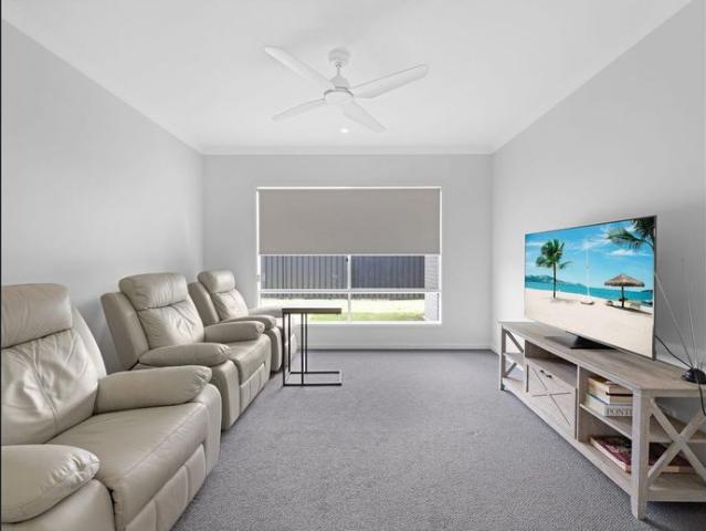 Fully Furnished 4 Bedroom Home Nikenbah