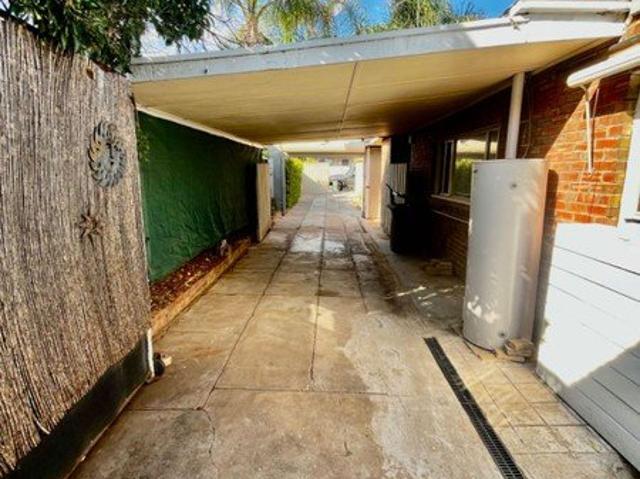Fully furnished 4 Bedrooms plus study Home