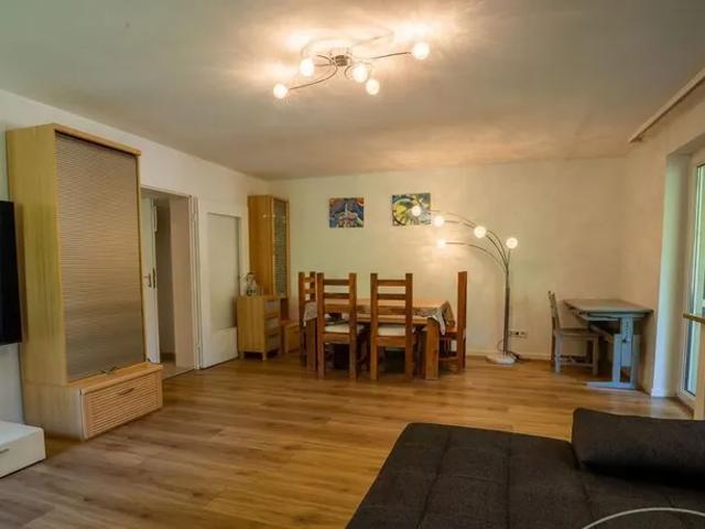 Fully furnished 4 room apartment with balcony