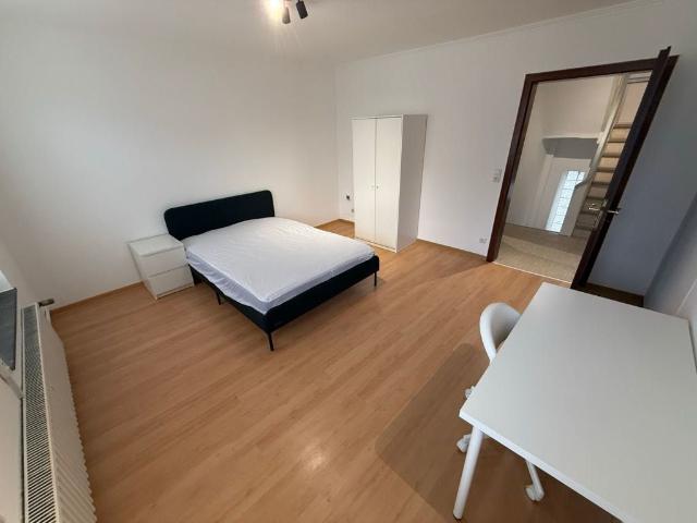 Fully furnished 4 room Apartment with washer & dryer – move in ready in Aachen, Aachen Amsterdam Apartments for Rent