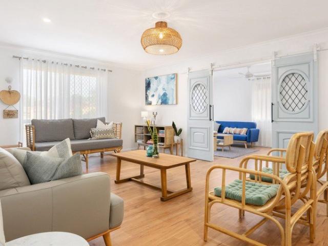 Fully Furnished 4BR 2BA House in Pialba