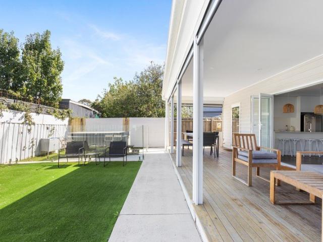 Fully Furnished 5 Bedroom Family Retreat with Spa Prestige Living in the Heart of West Footscray