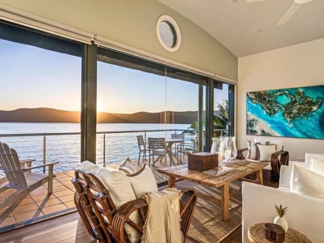 Fully Furnished 5 Bedroom Waterfront
