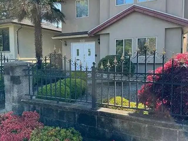 Fully Furnished 6 Bedroom Home – 90 Day Minimum, East Vancouver