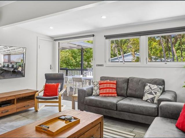 COASTAL HOME AVAILABLE FURNISHED OR UNFURNISHED!