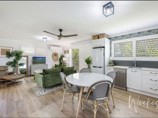 FULLY FURNISHED COASTAL RETREAT!