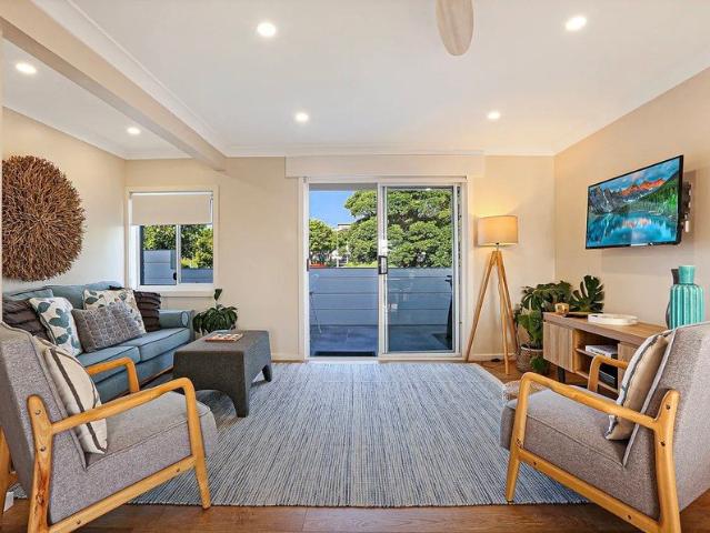 Fully Furnished Contemporary Apartment