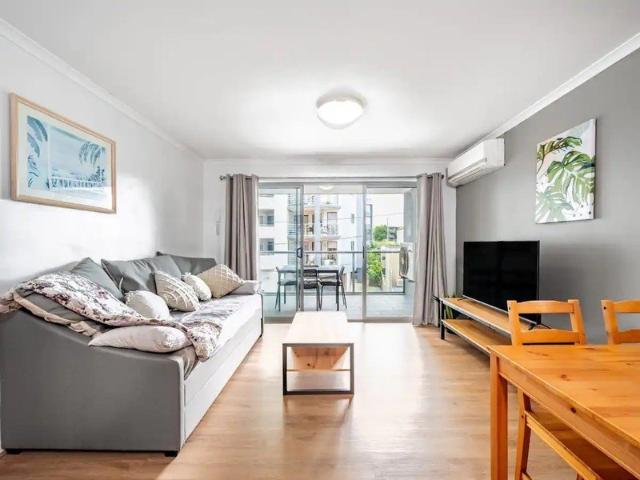 Fully Furnished Corner Block Apartment!