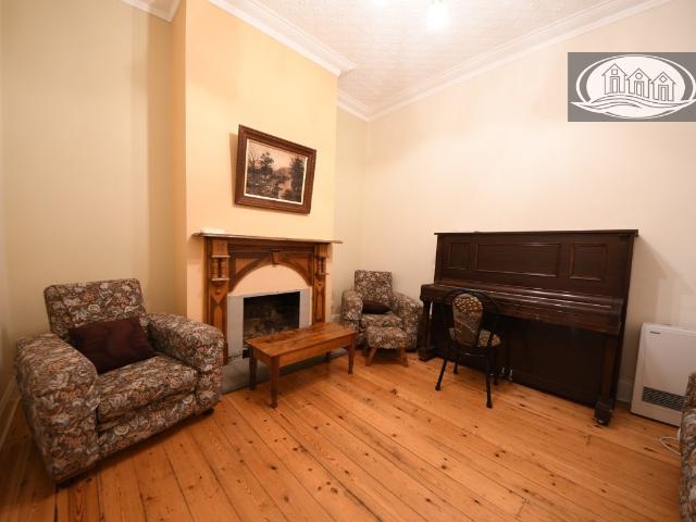 FULLY FURNISHED CBD LIVING WITH OFF STREET PARKING