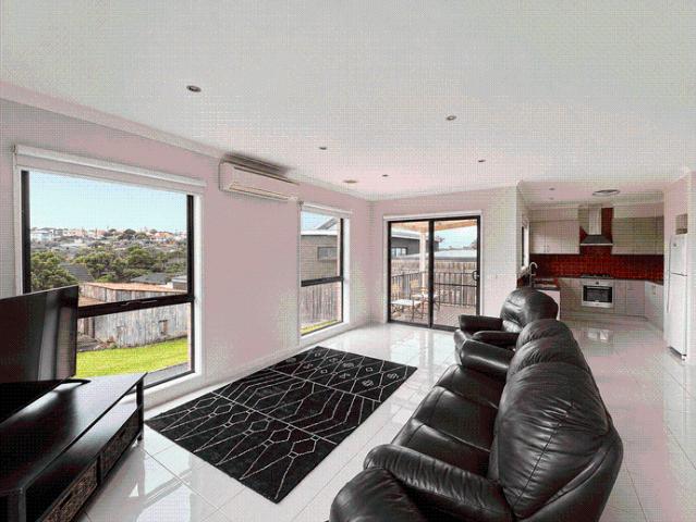 Fully Furnished Central Warrnambool Living