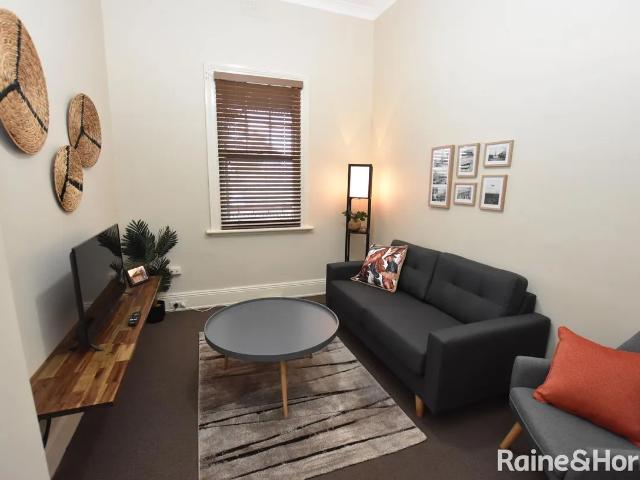 Fully Furnished & Central Apartment