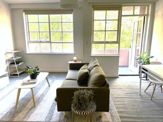 FULLY FURNISHED Charming, Light Filled Apartment in Prime East Melbourne